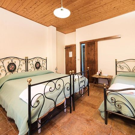 Agriturismo Girolomoni - Locanda Isola del Piano Εξωτερικό φωτογραφία