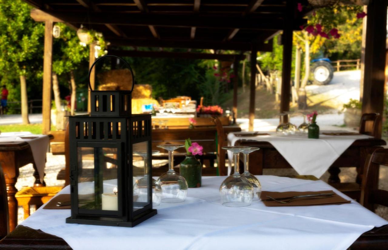 Agriturismo Girolomoni - Locanda Isola del Piano Εξωτερικό φωτογραφία