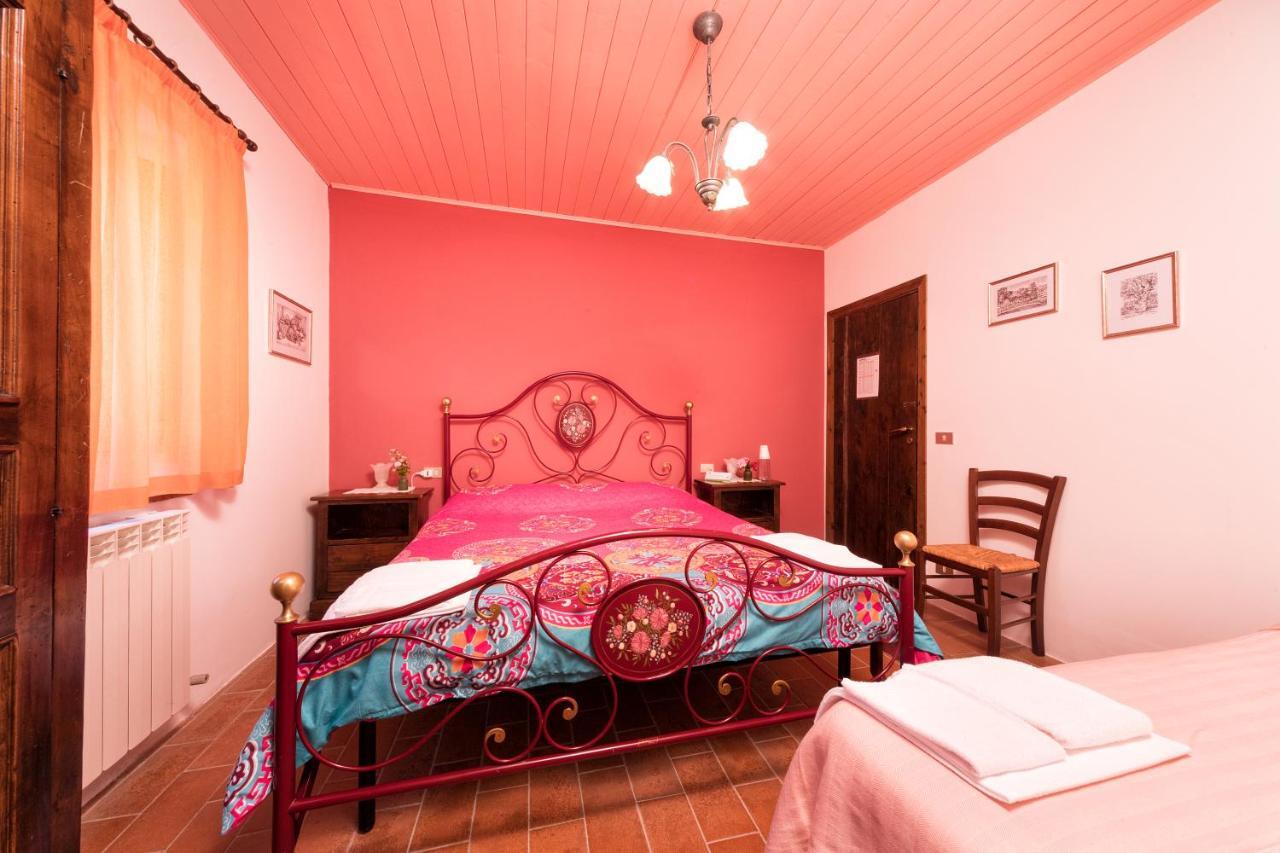 Agriturismo Girolomoni - Locanda Isola del Piano Εξωτερικό φωτογραφία