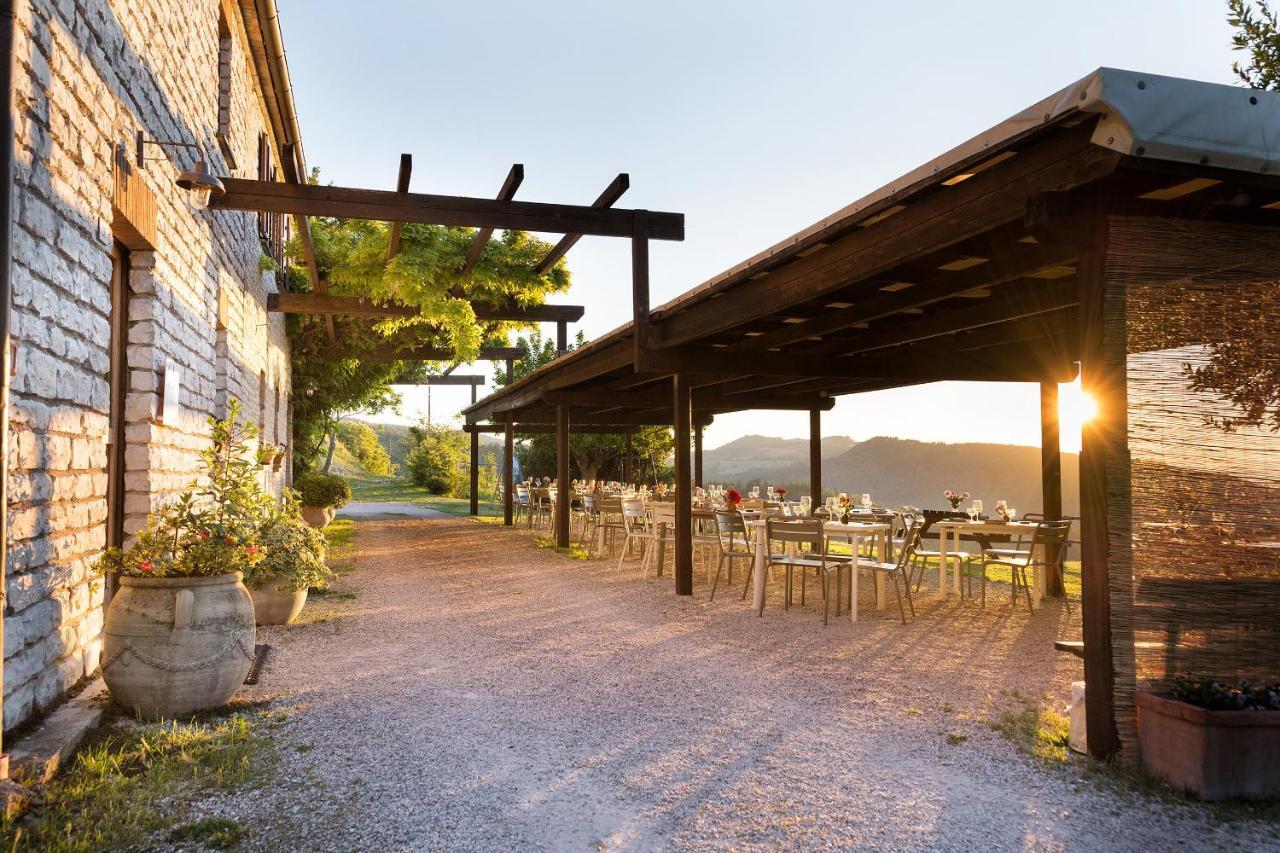 Agriturismo Girolomoni - Locanda Isola del Piano Εξωτερικό φωτογραφία